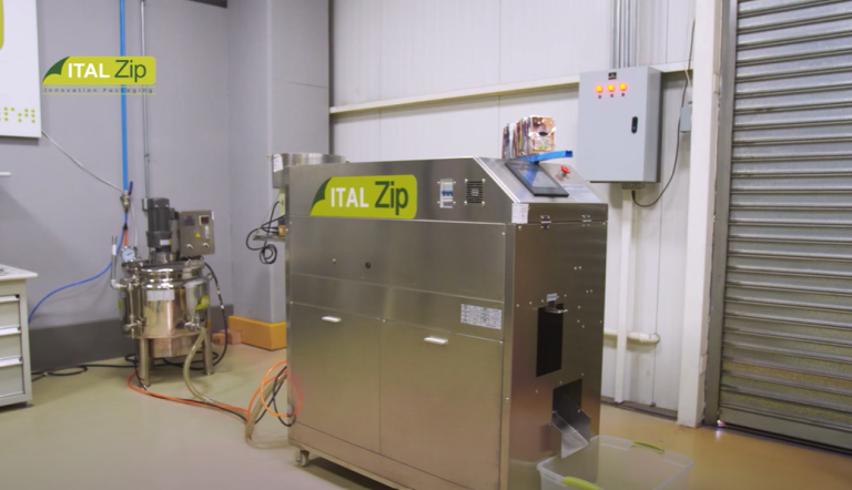 Máquina Envasadora-Enchedora e Tampadora: Solução de Embalagem